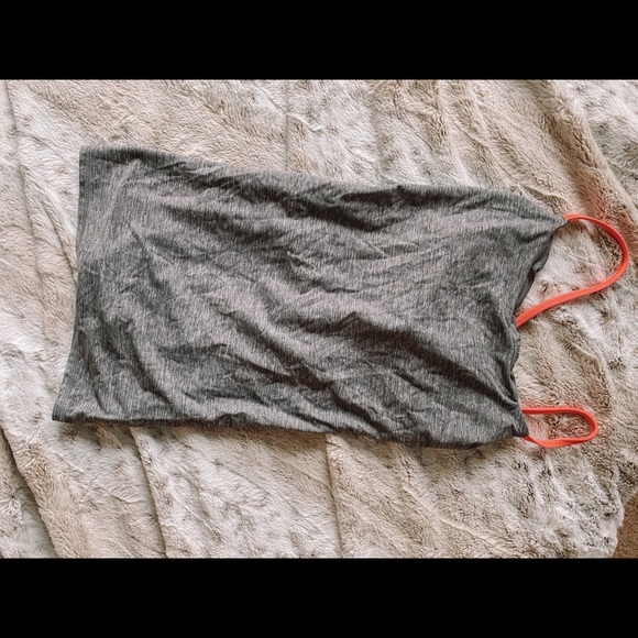 Lululemon tank top ✨ - Picture 2 of 3